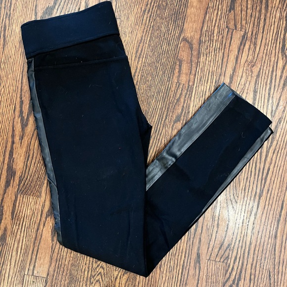 CLUB MONACO PLEATHER FRONT LEGGINGS - Picture 2 of 8